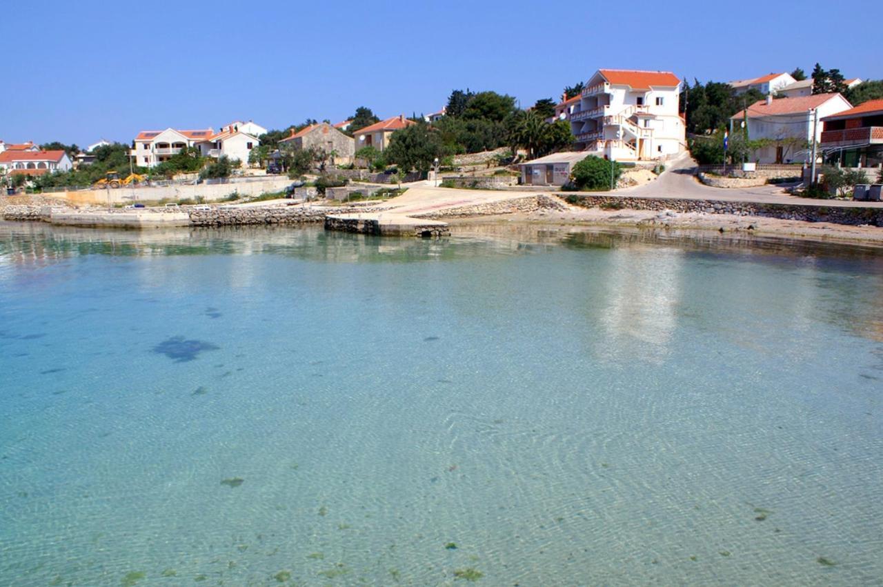 Apartments By The Sea Jakisnica, Pag - 21384 Lun  Εξωτερικό φωτογραφία