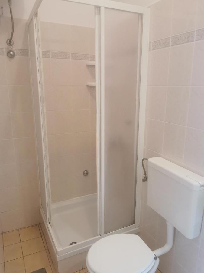 Apartments By The Sea Jakisnica, Pag - 21384 Lun  Εξωτερικό φωτογραφία